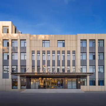 Manxin Hotel of Hebei University at Baoding East Railway Station