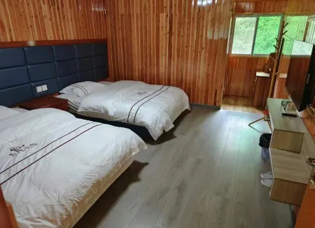 Pingwu Zhaxi Mountain Villa Отели рядом с достопримечательностью «Baxijia Ancient Village»