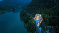GUCHI Gu Chi Homestay (OMG Heartbeat Paradise Store) Hôtels à proximité de : Tongjun Mountain