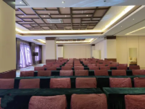 Longcheng Business Hotel