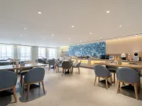 Homeinn · neo (Wuhan Huazhong University of Science and Technology World City) Hotels near Optics Valley