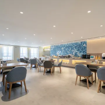 Homeinn · neo (Wuhan Huazhong University of Science and Technology World City) Отели рядом с достопримечательностью «Южный Китайский национальный университет-Северный 2-й ворота»