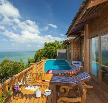 วิลล่ามีสระน้ำ วิวทะเล
