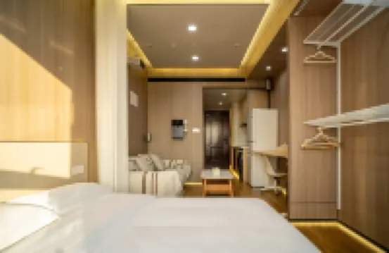 Boyanyu Smart Light Luxury Apartment (Sunshine Union Hospital&Wuyue Plaza Branch)