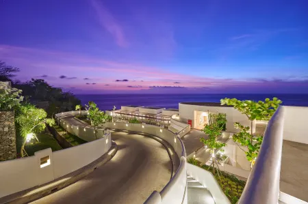 รีสอร์ทบูทีค Royal Avila