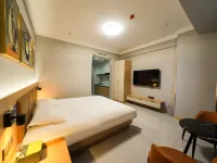 Fengcheng Jinshun Apartment (Weijun City Plaza) - Homestays
