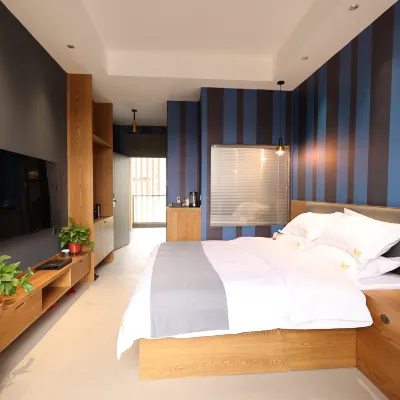 Xinlu Dongyue Homestay (Dongyue Folk Culture Village) Hotels near Jingju Temple