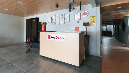 RedDoorz near Christ the King Medical Center