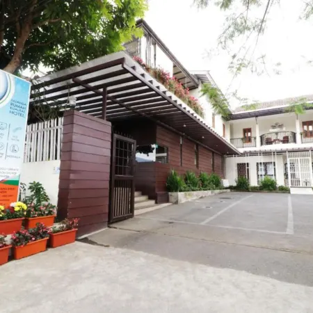 Jayagiri Guesthouse By Belgareti