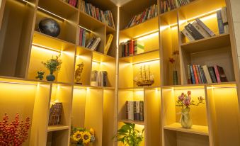 Zhumadian Baixuan Hotel (Zhumadian West High-speed Railway Station)