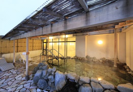 3. 호텔 & 스파 ..