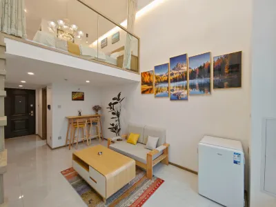 Shanjun · Lanyue Loft Boutique Stay (Sijiaying Subway Station) Hotels near 7th Caiyun Dairy Industry (Longbo Road)
