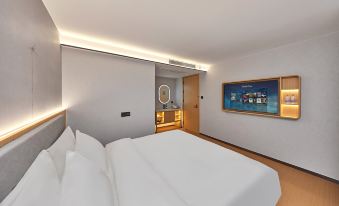 Ruiji Light Residence Hotel (Nanjing Deji Square Xinjiekou Subway Station Branch)