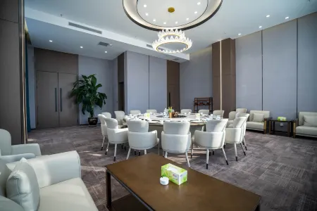 Xinyue Hotel Отели в г. Шуанляо