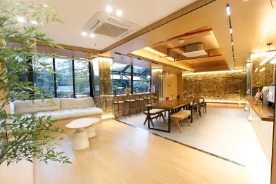 Depth Youth Hostel