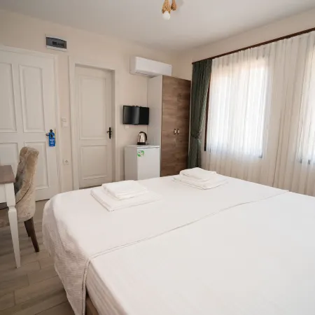 Harakop Otel 아이발리크 호텔