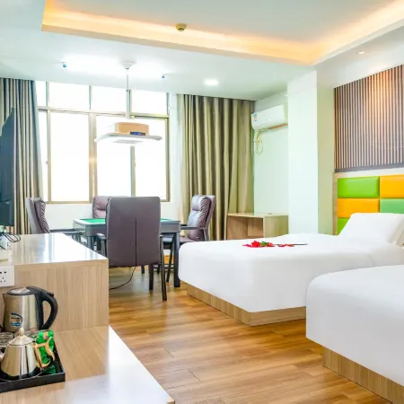Danzhou Fuzhongfu Smart Homestay (Summer Square)