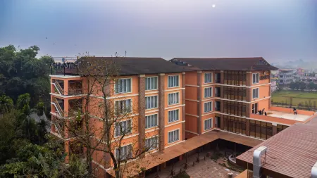 Hotel Ashwatth Отели в г. Birtamode