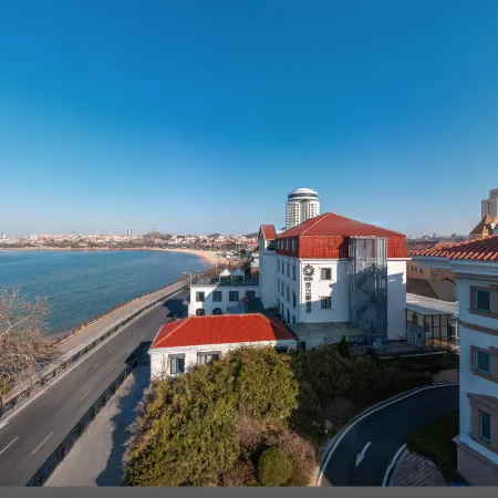 Floral Hotel·Qingdao Dream Ship Scenic Hotel Отели рядом с достопримечательностью «Храм Джаншан»