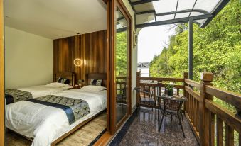 Zhangjiajie YiZhaibieyuan(tian men shan dian)