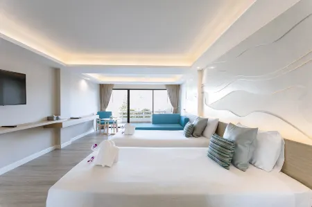 The Cha Am Methavalai Hotel Отели рядом с достопримечательностью «Simantra Private Villas»