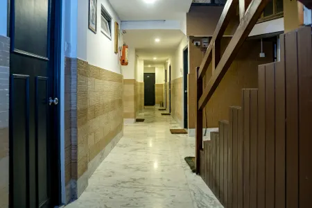 Sparrow Juniper Tree 2 Min Walk to Mg Marg