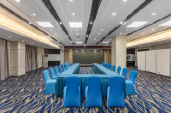 英徳仁鑫ホテル（浜江公園）