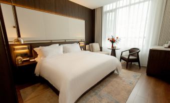 Yvonne Hotel