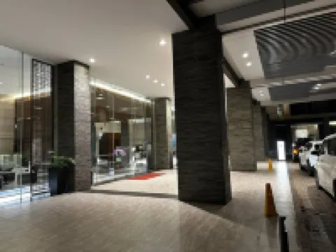 Stylish & Spacious stay at Branz BSD by NJ props โรงแรมใน