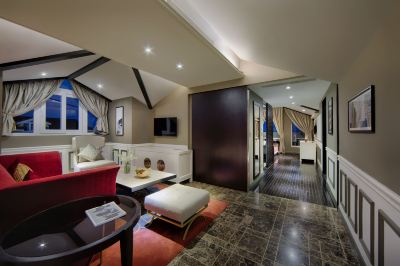 スイート(2ベッドルーム) ホテル ロイヤル ホイアン Mギャラリーの写真