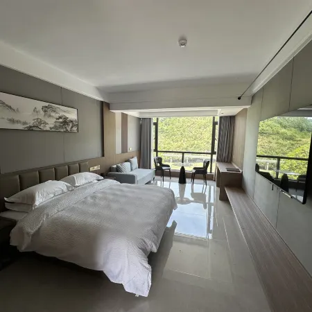 Cuiming Hotel