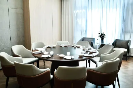 Huanghe Hotel Отели в г. Дали