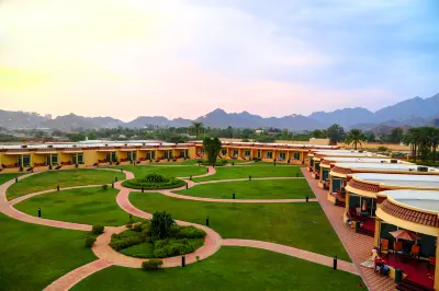 فندق ومنتجع رويال بيتش Hotels near نورس سنتر