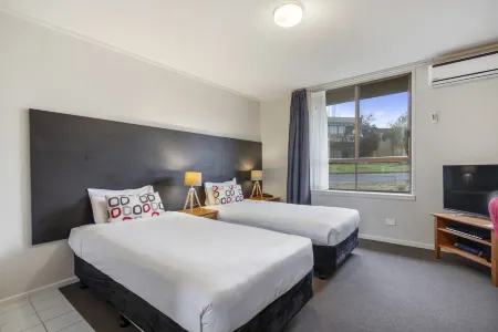 Knox International Hotel and Apartments