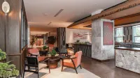 Luoyang Tangdu Yijing International Hotel