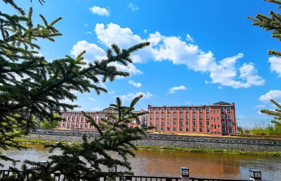 湯旺河東僑花園假日酒店