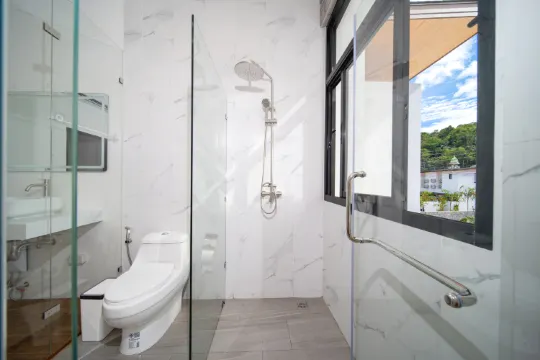 วิลล่าส่วนตัว 6 ห้องนอนพร้อมสระว่ายน้ำ