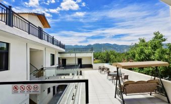 Guanshan Yue Courtyard Homestay