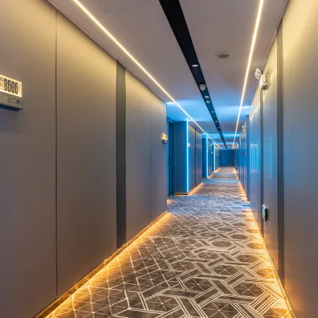 Yueta H E-sports Hotel (Xuyi International Trade Suning Plaza