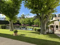 Best Western Plus Hotel Elixir Grasse Hotel dekat Studio des Fragrances Galimard