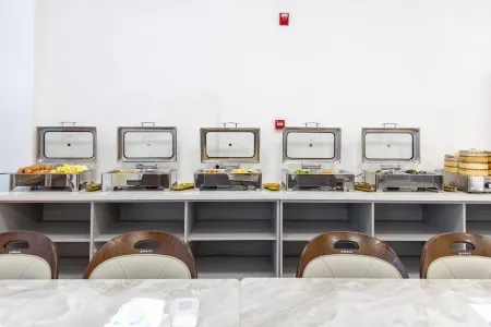 Golmud Hairui Grand Hotel