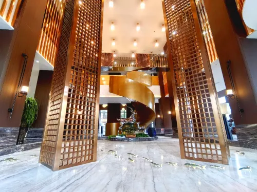 Honghu International Hotel Hotels in Gangca County