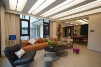 Floral Hotel·Yuedi Hotel (Tonglu OMG Heartbeat Paradise Branch)