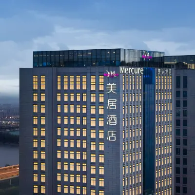 Mercure Yangzhou East High-speed Railway Station Hotels near Zhuyuwan Scenic Area