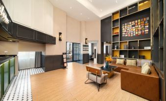 City Comfort Premier Hotel (Wuhan Yellow Crane Tower Shouyi Road Subway Station)