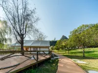 Dream in the Clouds Hotel dekat Yunfeng Tunbao Scenery Spot