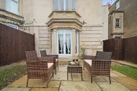 4BD/3Bath/2Car Drive/Garden/Games room/Nr Hospital - صديق للحيوانات الاليفة