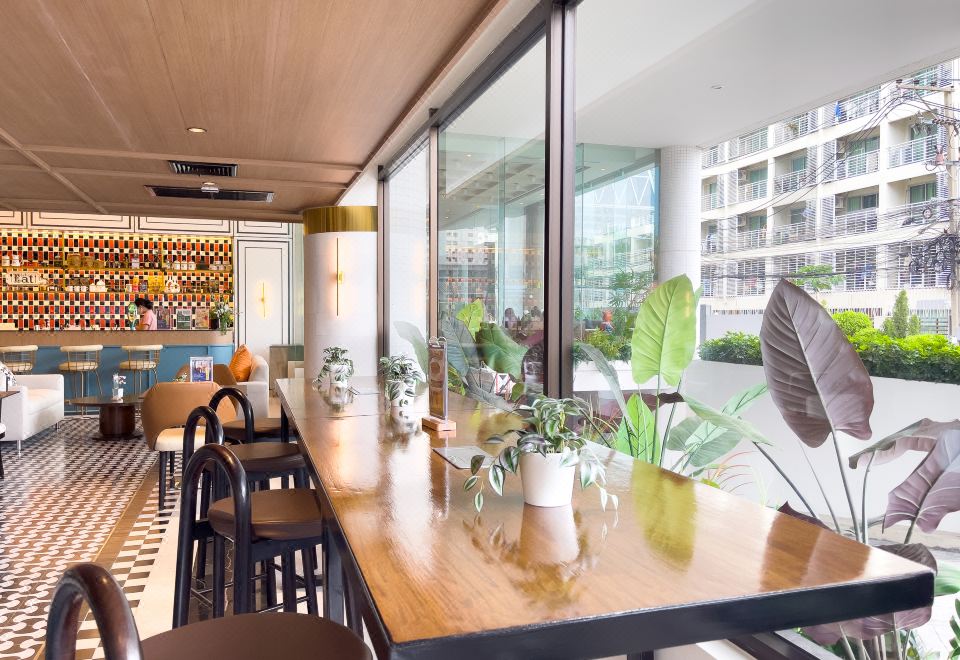 3. 에이-원 방콕 ..