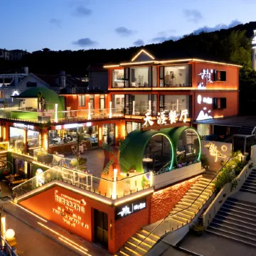 Tianya.Skyline Seaview Designer Homestay (Putuo Mountain Airport Wushitang Branch)