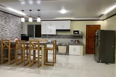 Michael's Homestay - Farm Villa near Patar Beach & Bolinao Falls โรงแรมใน